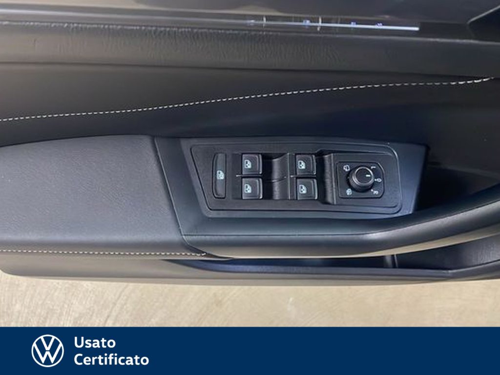 VOLKSWAGEN T-Roc 1.0 tsi style 115cv - 16