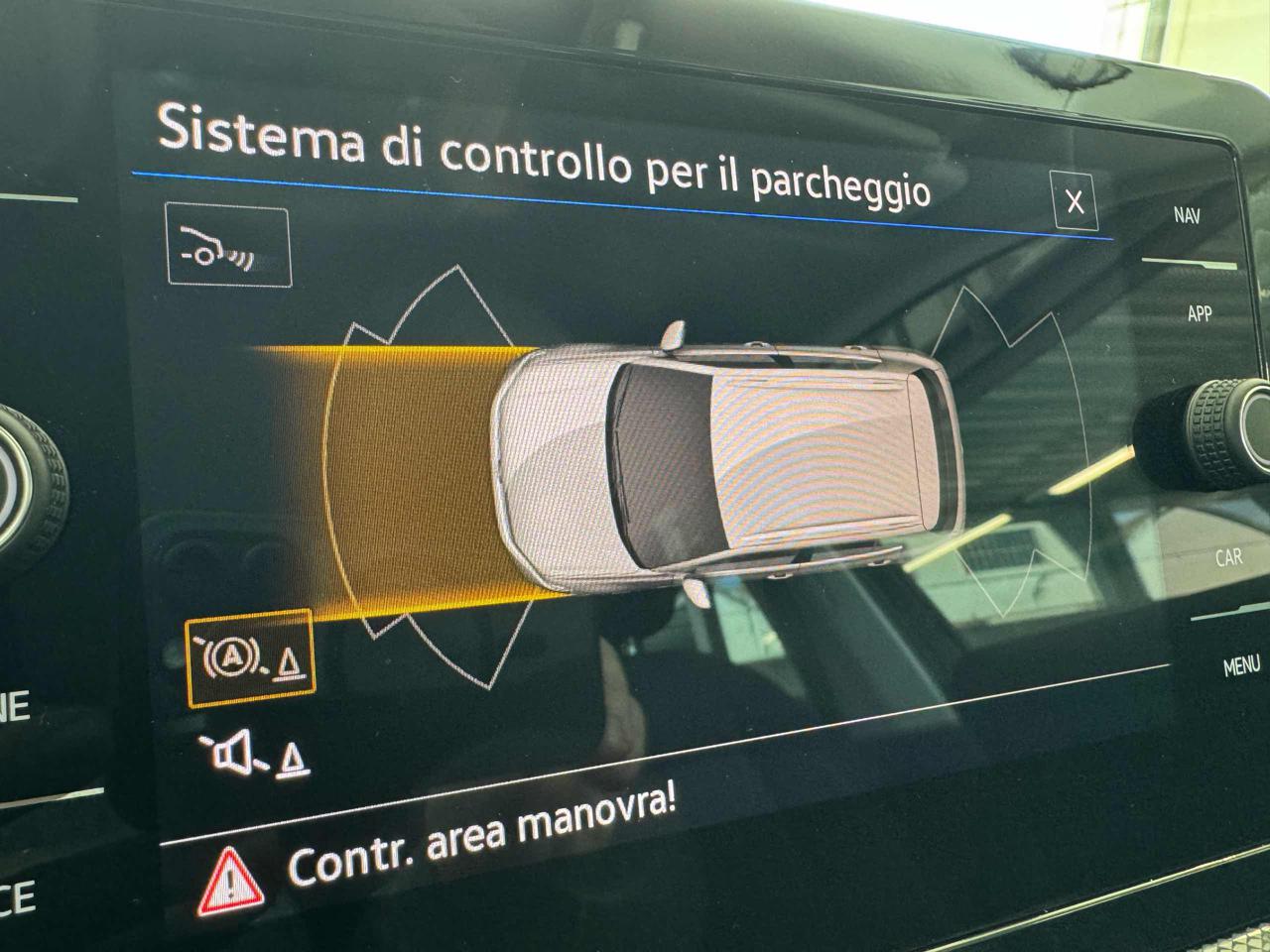 VOLKSWAGEN T-Cross 1.0 TSI Life - 10