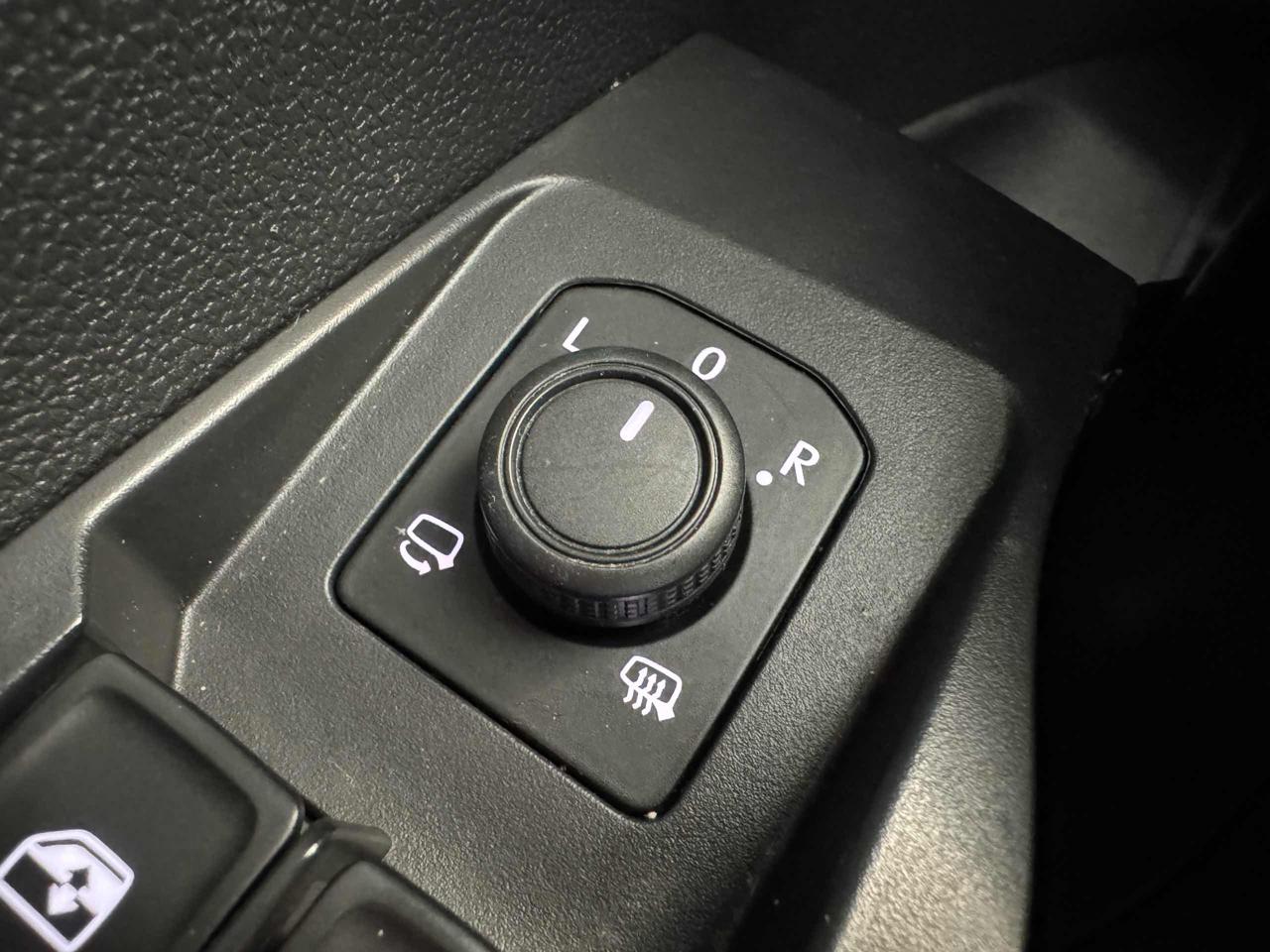 VOLKSWAGEN T-Cross 1.0 TSI Life - 18