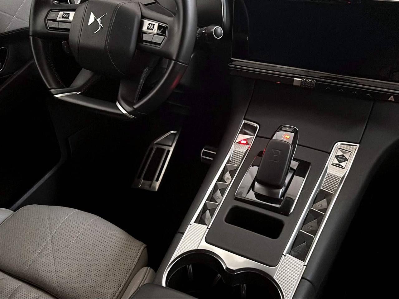 DS AUTOMOBILES DS 7 Crossback E-Tense 4x4 Grand Chic TETTO APRIBILE - 28