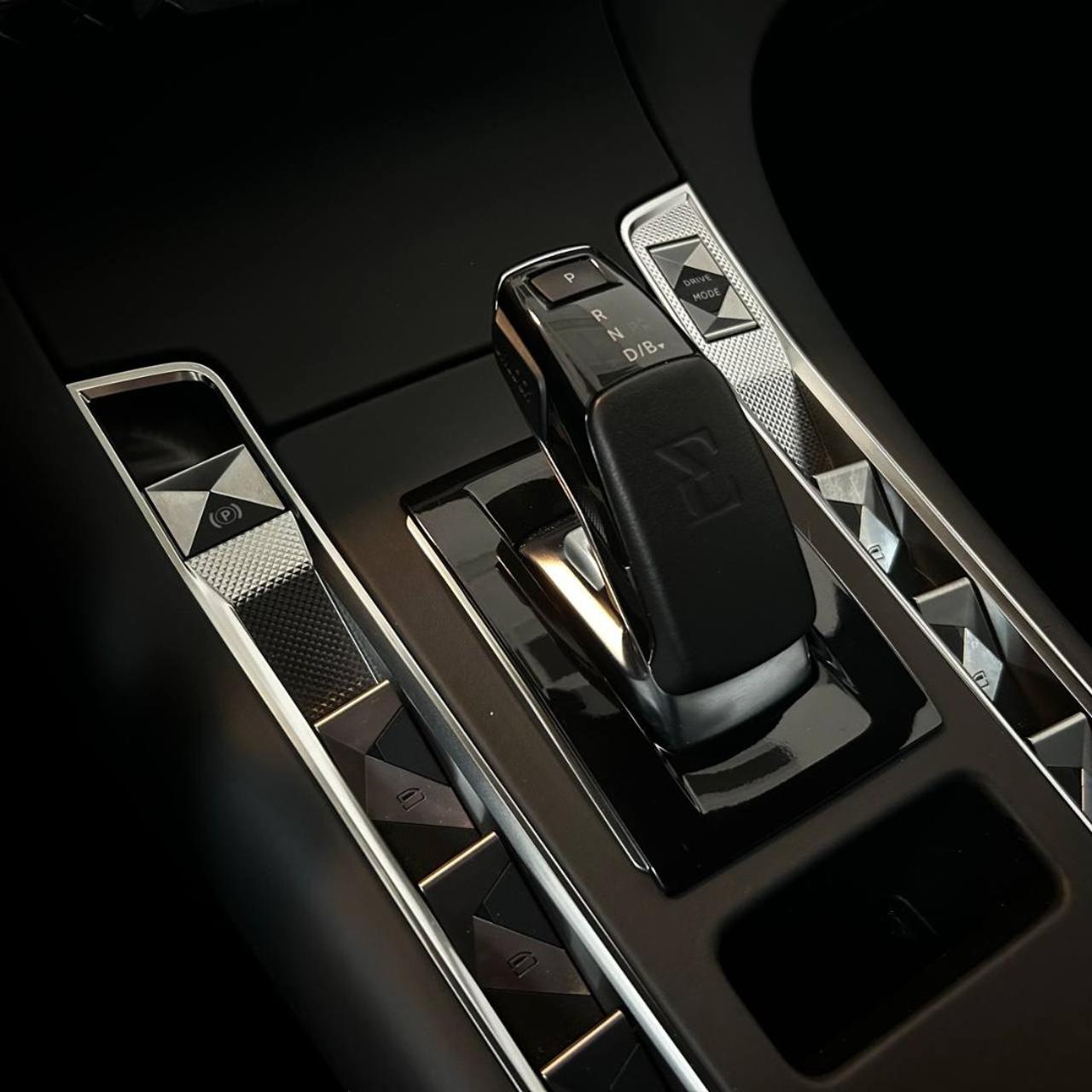 DS AUTOMOBILES DS 7 Crossback E-Tense 4x4 Grand Chic TETTO APRIBILE - 29