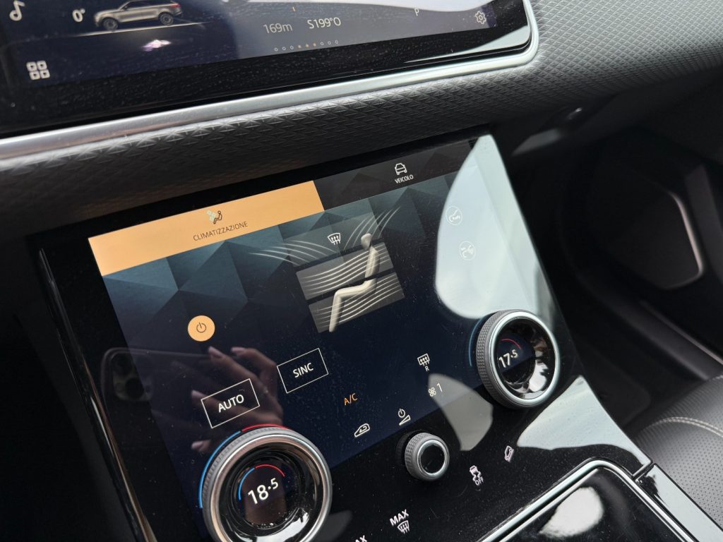 LAND ROVER Range Rover Velar 3.0d i6 mhev R-Dynamic SE 4wd 300cv IVA ESPOSTA - 19