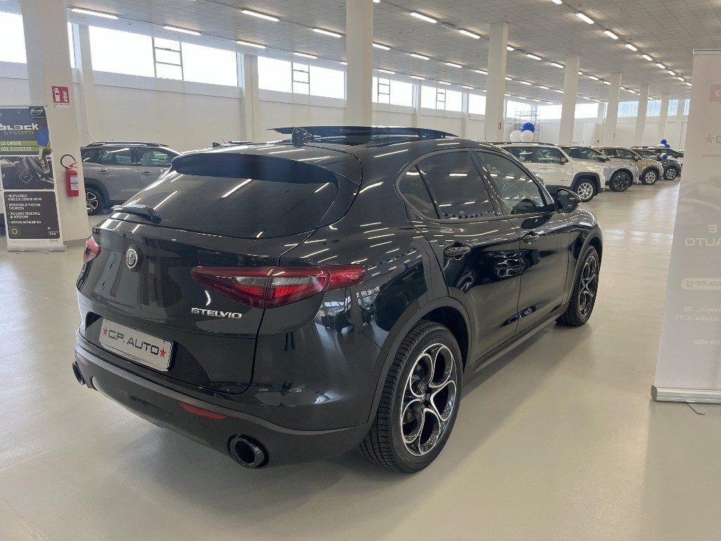 ALFA ROMEO Stelvio 2.2 Turbodiesel 190 CV AT8 Q4 Sprint - 4