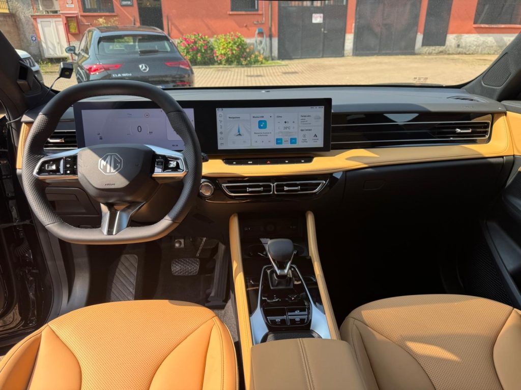 MG HS 1.5 FULL HYBRID+ 224CV  LUXURY KM0 - 7