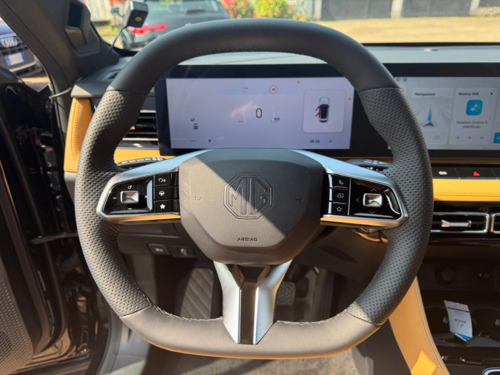 MG HS 1.5 FULL HYBRID+ 224CV  LUXURY KM0 - 9