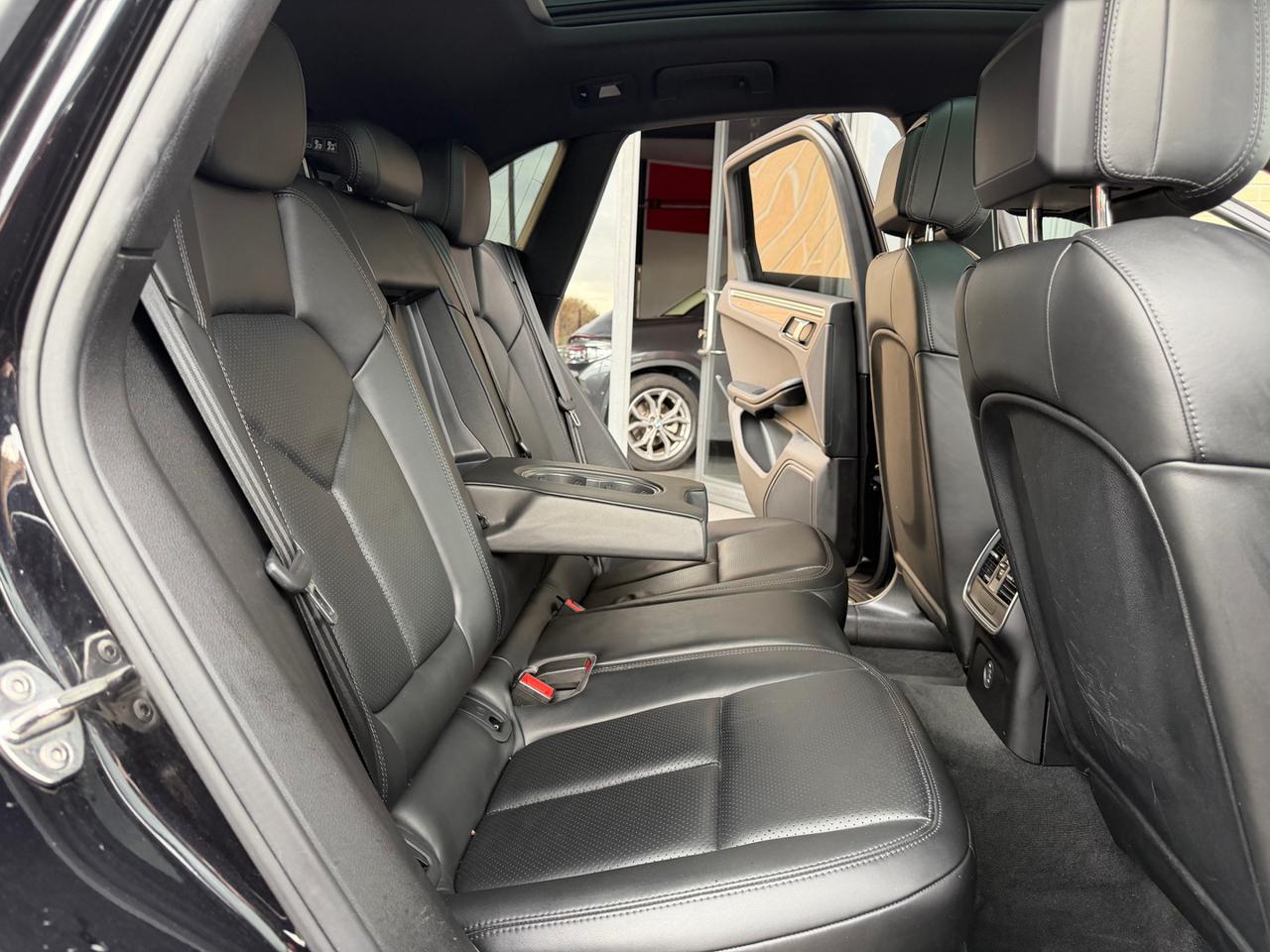 PORSCHE Macan 3.0 Diesel S SPORT (FULL OPTIONAL) - 10