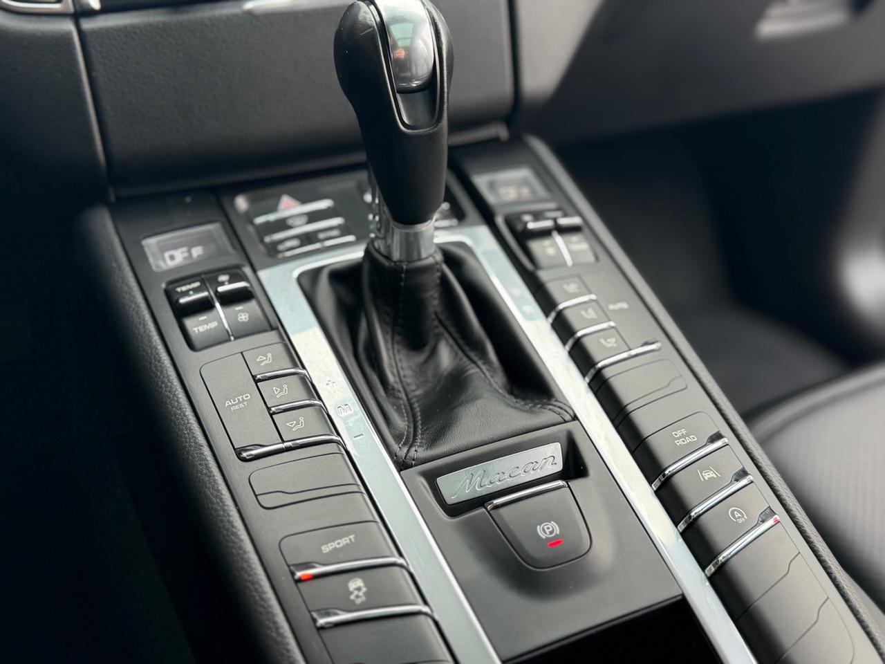 PORSCHE Macan 3.0 Diesel S SPORT (FULL OPTIONAL) - 18