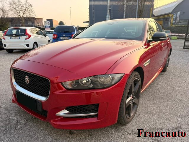 JAGUAR XE Rosso pastello