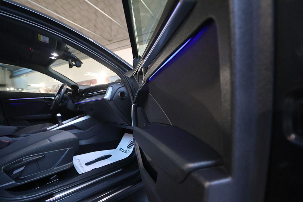 AUDI A3 30 TFSI Sportback Business Advanced - 36