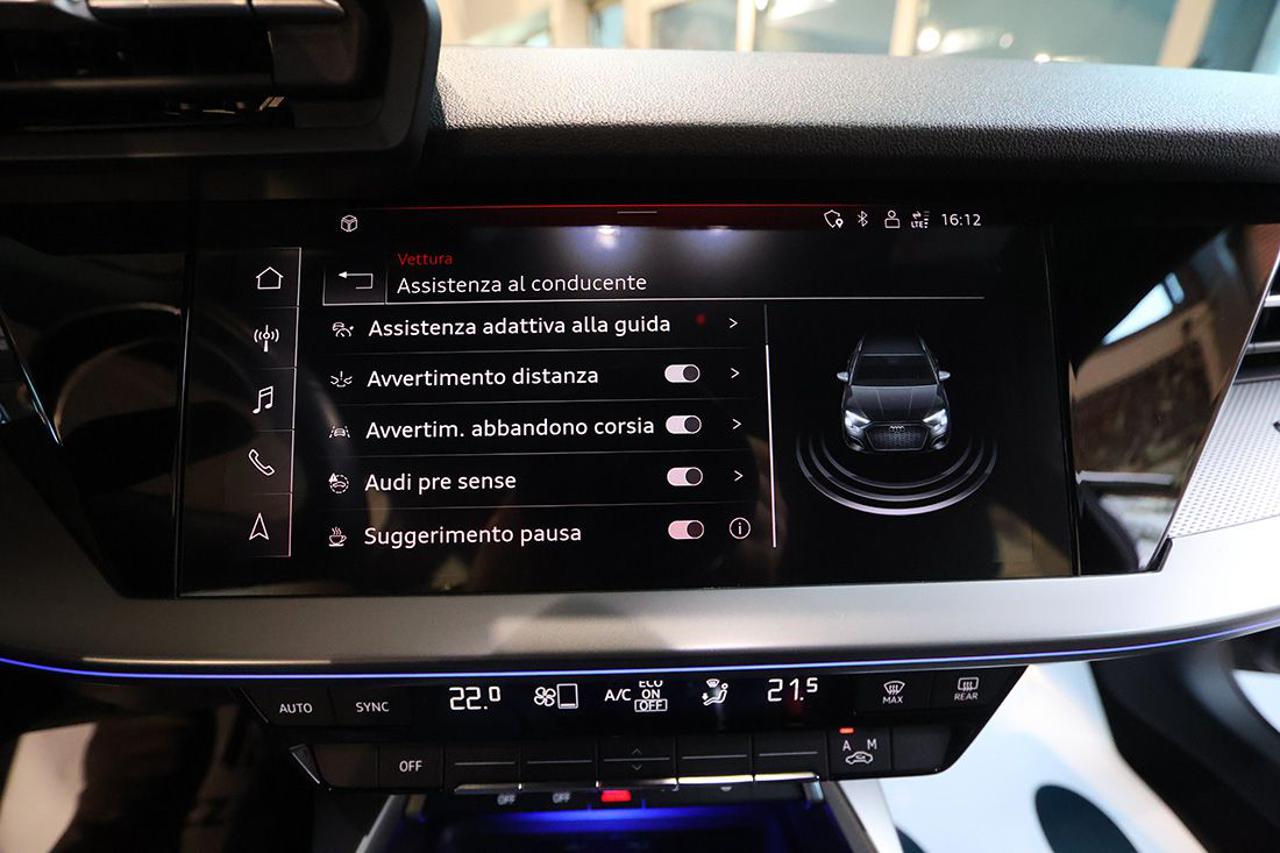 AUDI A3 30 TFSI Sportback Business Advanced - 27