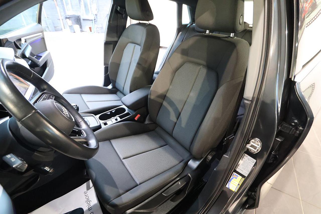 AUDI A3 30 TFSI Sportback Business Advanced - 17