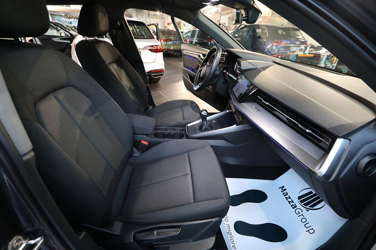 AUDI A3 30 TFSI Sportback Business Advanced - 38