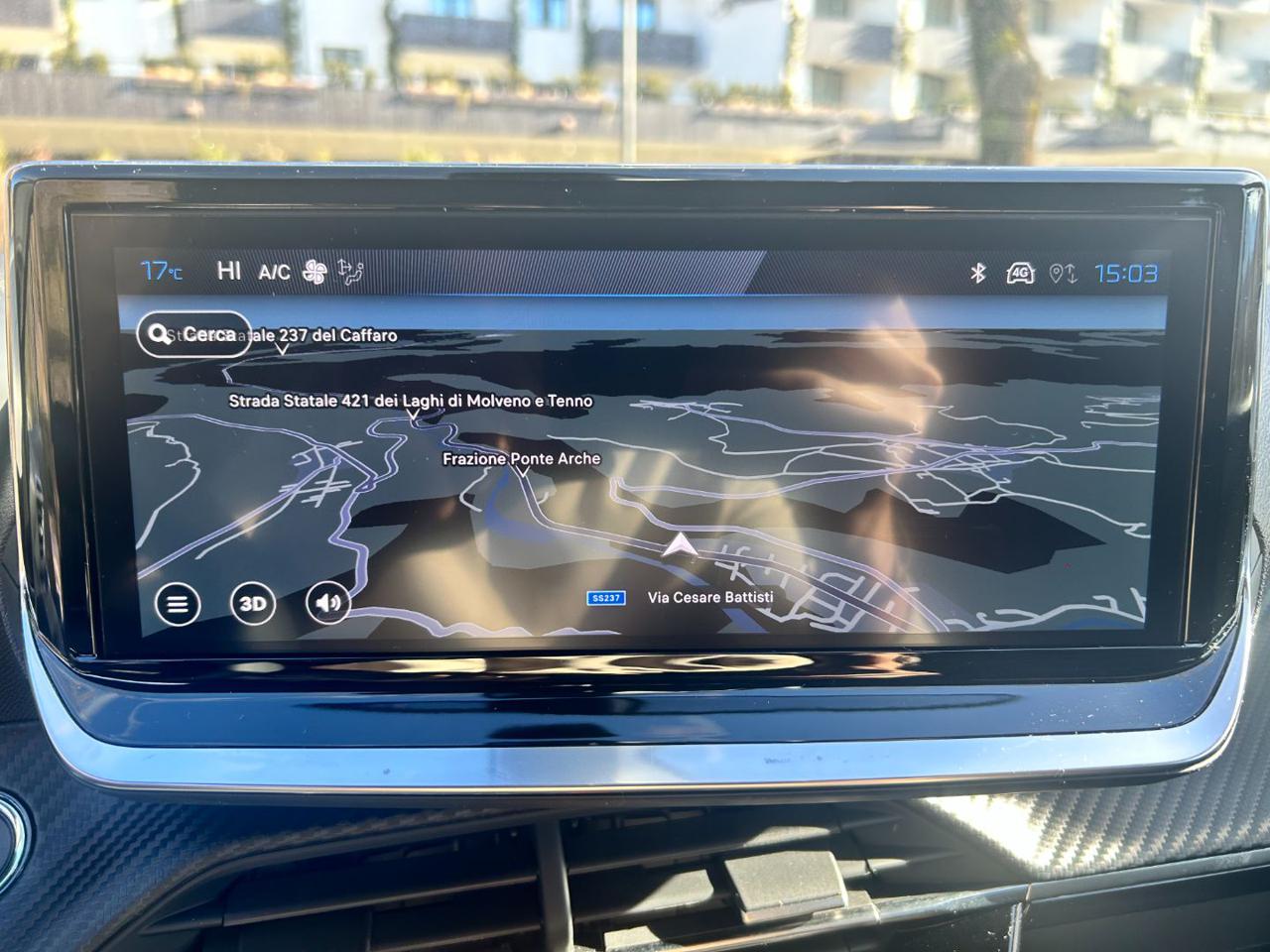 PEUGEOT 2008 PureTech 100 S&S Allure - 17