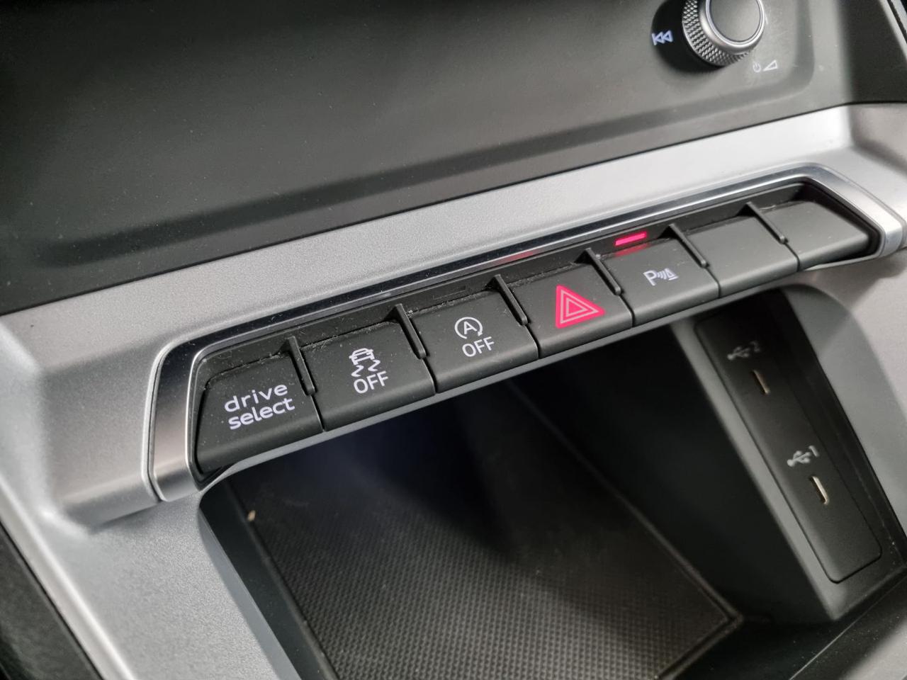 AUDI Q3 SPB 35 TDI S tronic S line edition - 38