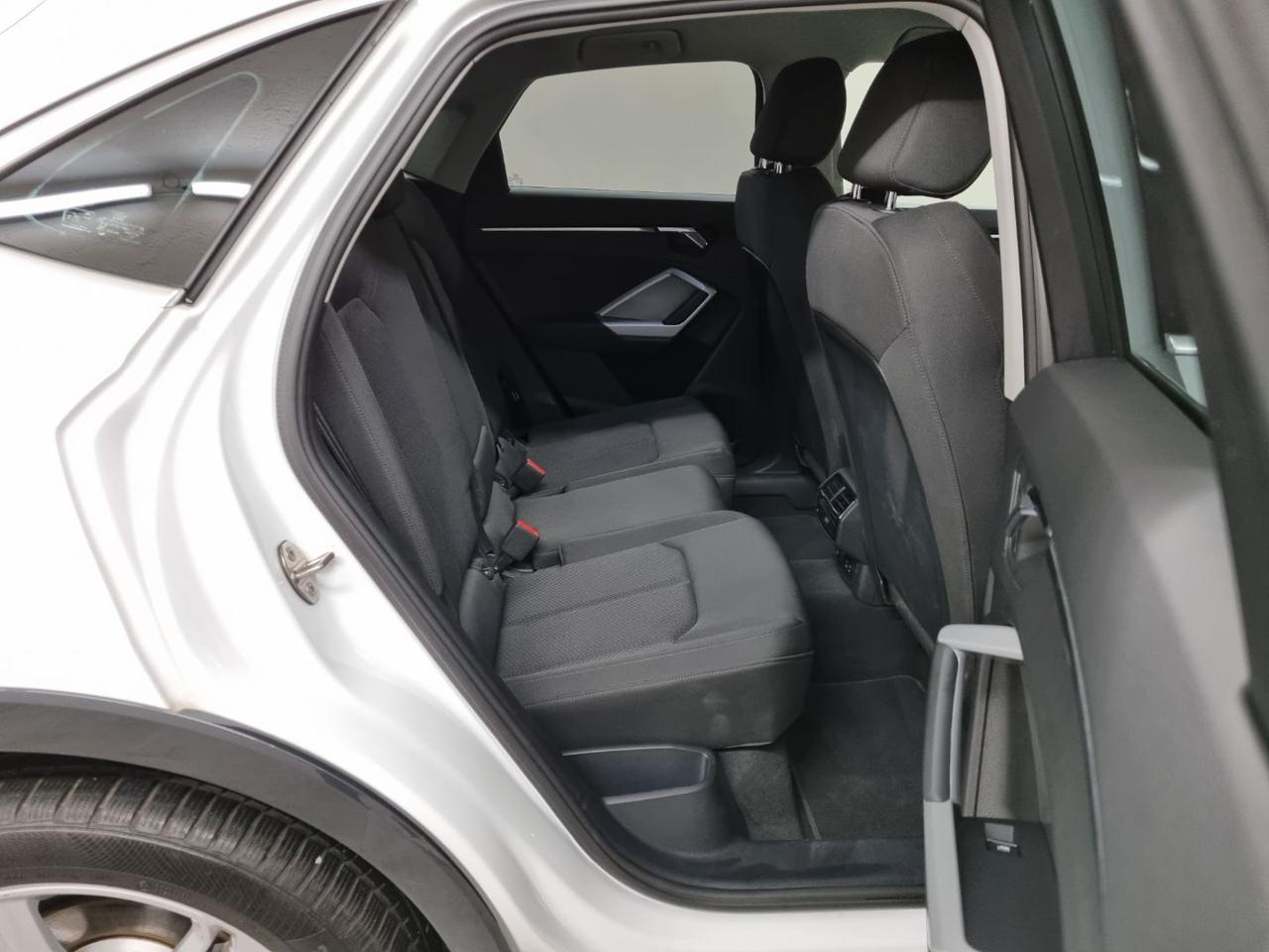 AUDI Q3 SPB 35 TDI S tronic S line edition - 28