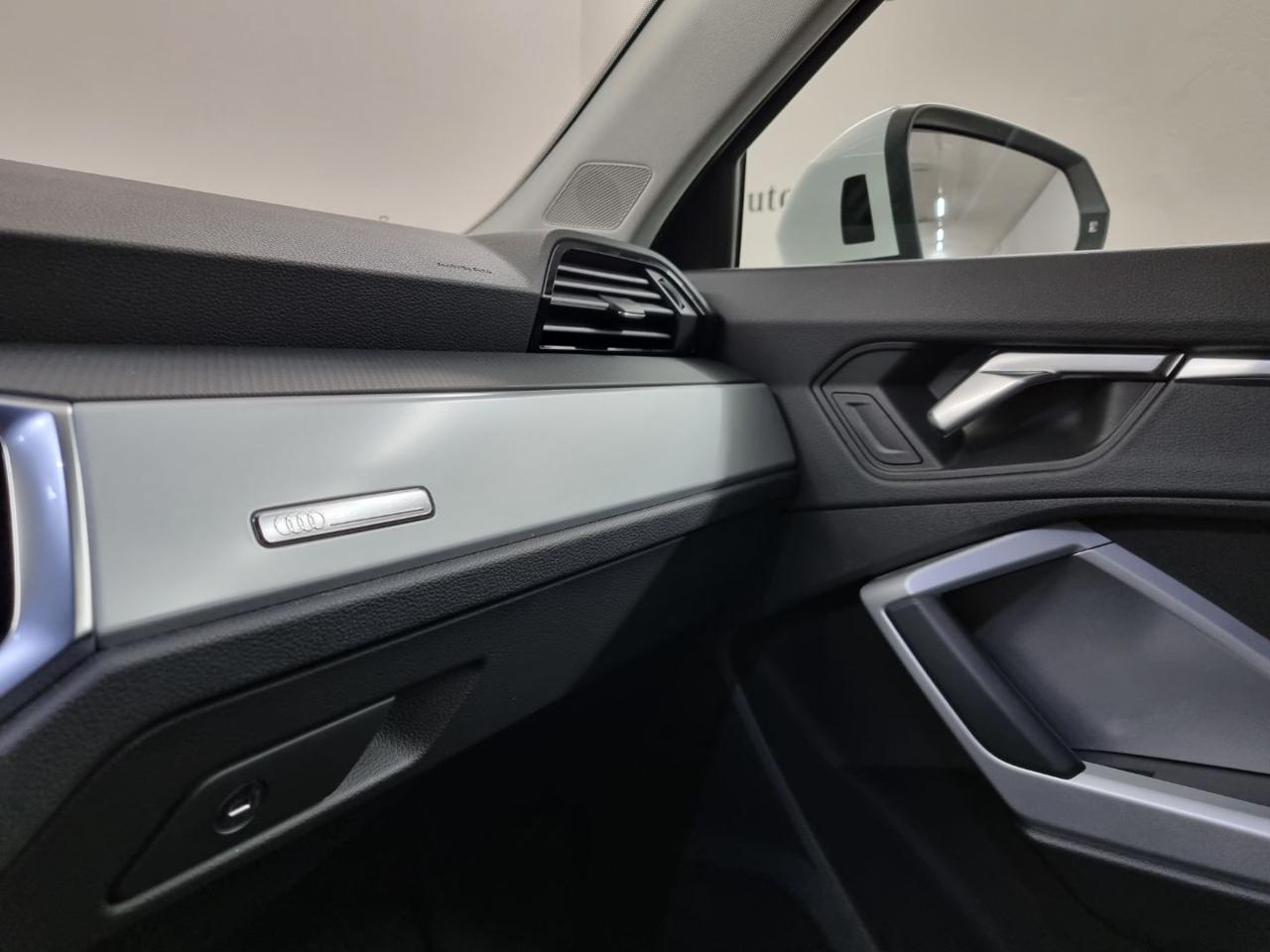 AUDI Q3 SPB 35 TDI S tronic S line edition - 20