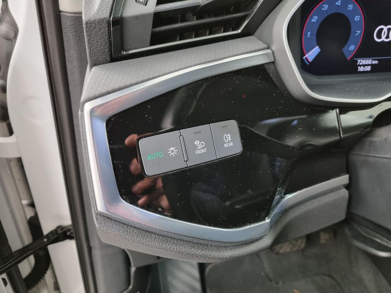 AUDI Q3 SPB 35 TDI S tronic S line edition - 32