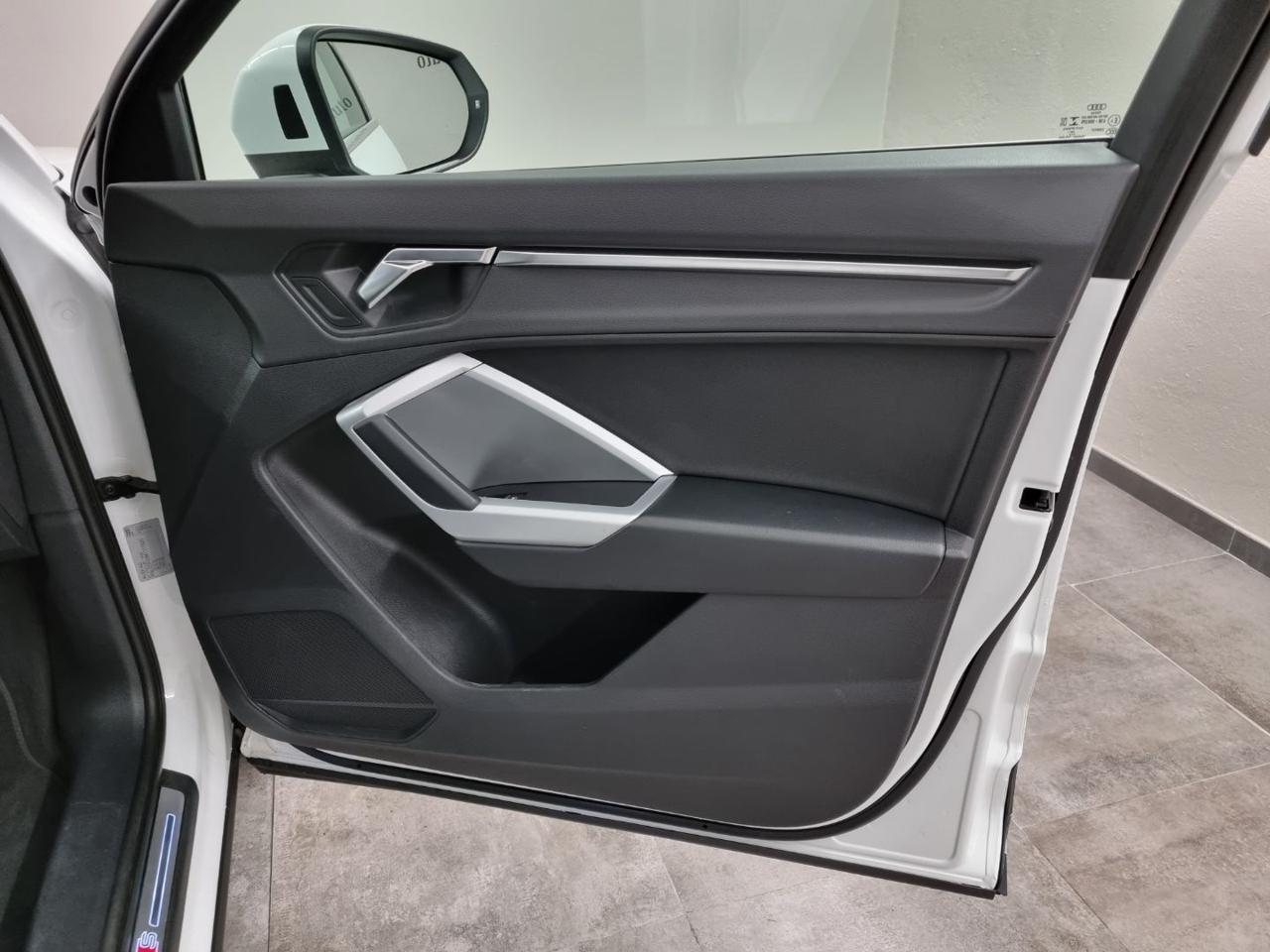 AUDI Q3 SPB 35 TDI S tronic S line edition - 29