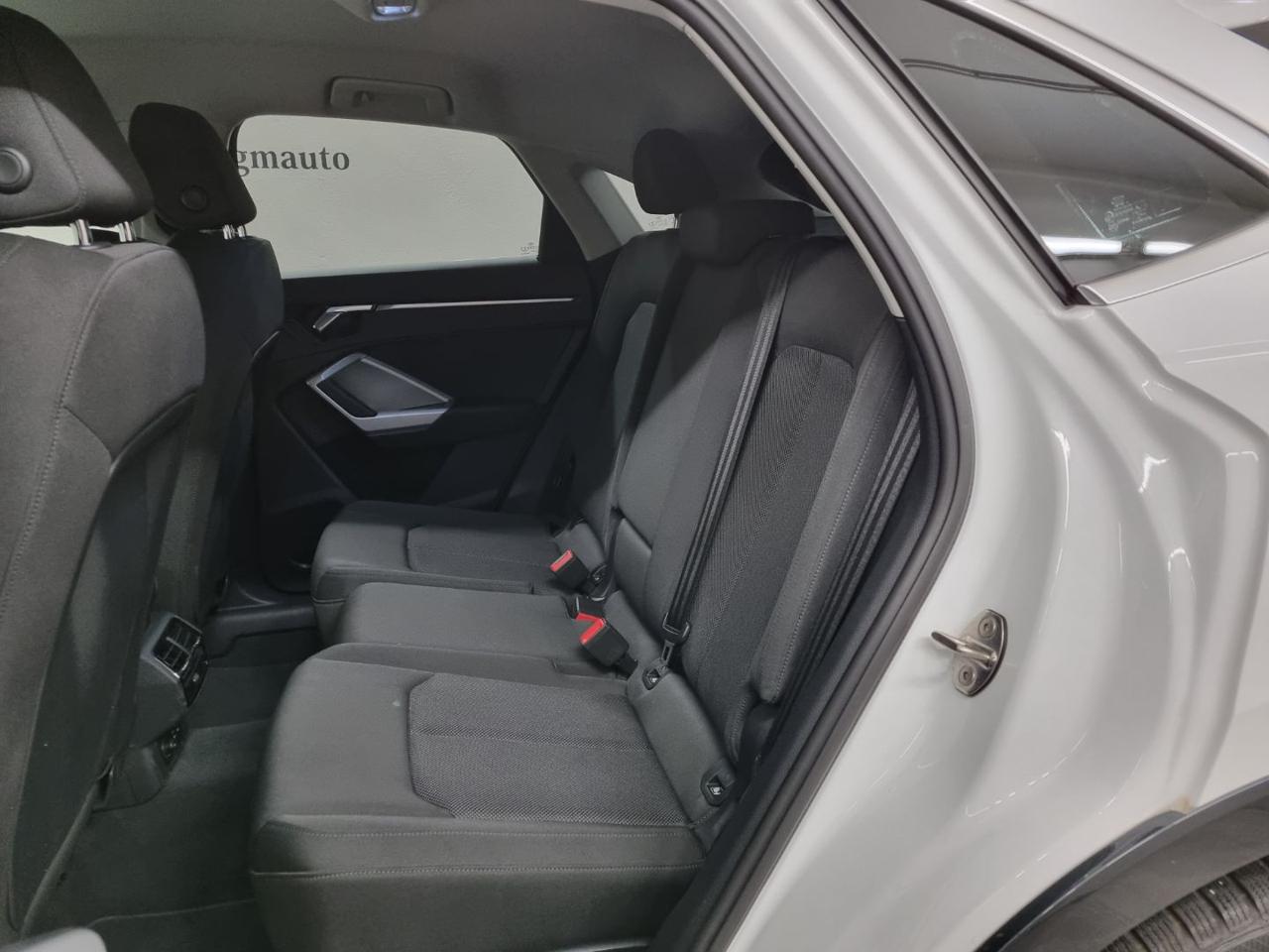 AUDI Q3 SPB 35 TDI S tronic S line edition - 26