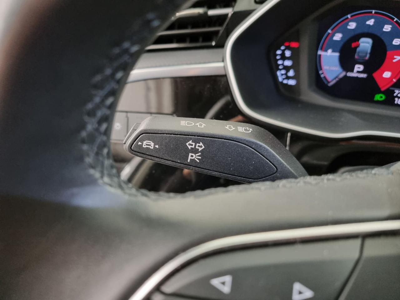 AUDI Q3 SPB 35 TDI S tronic S line edition - 37