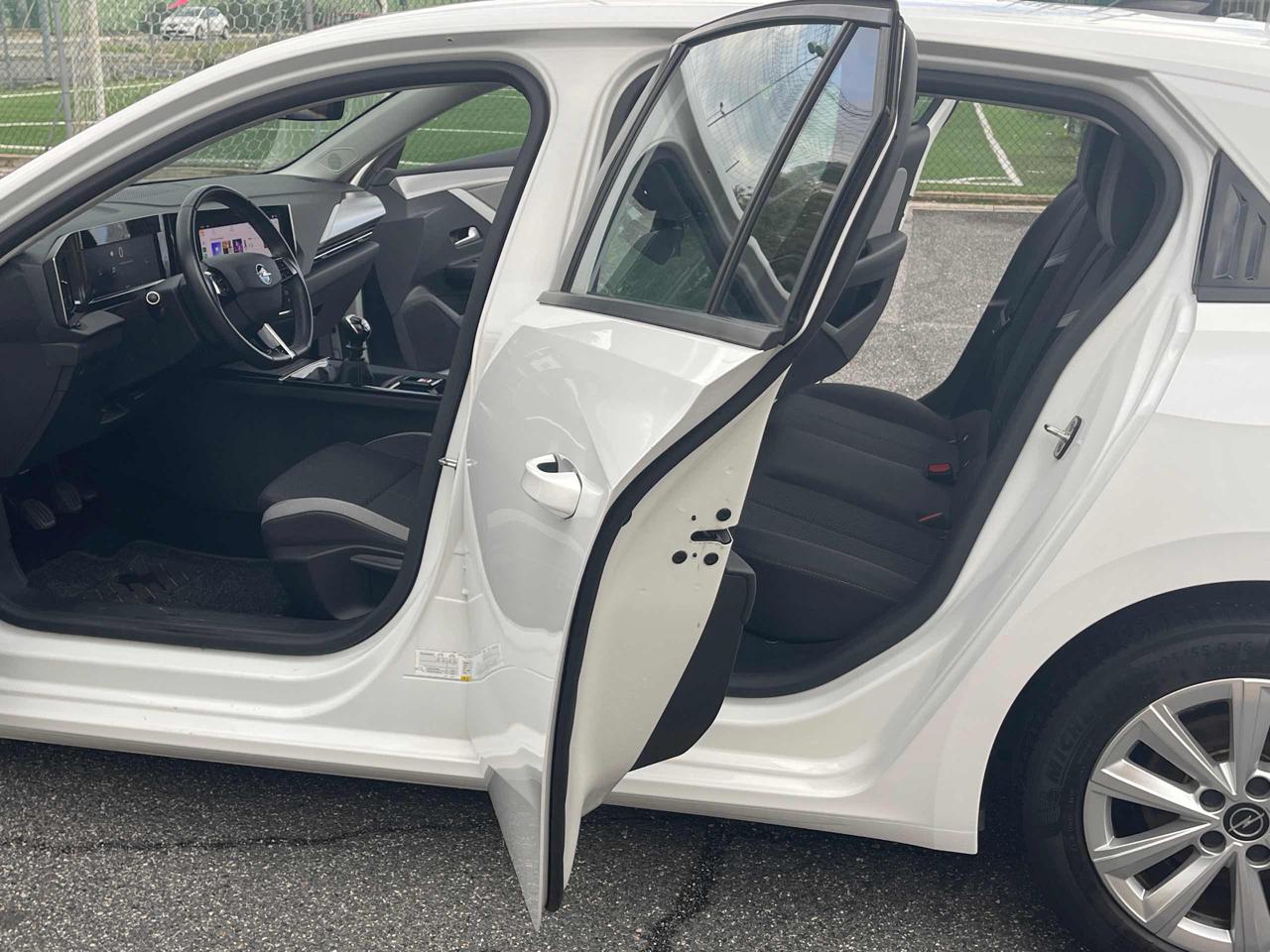 OPEL Astra 1.5 Turbo Diesel 130 CV Edition - 14