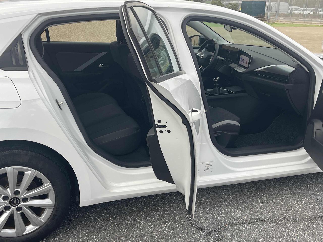 OPEL Astra 1.5 Turbo Diesel 130 CV Edition - 31