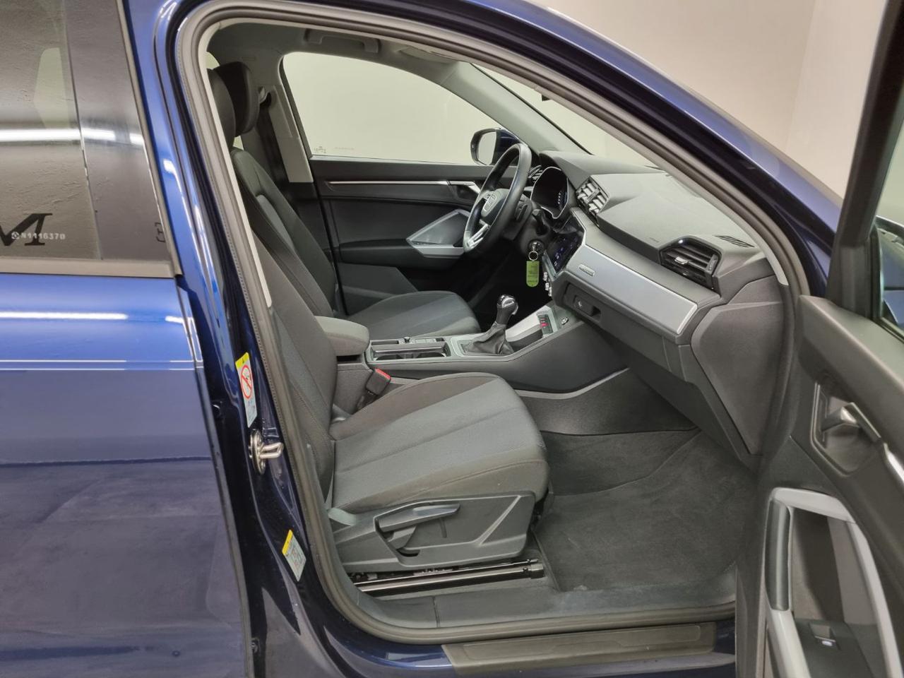 AUDI Q3 35 TDI S tronic - 9