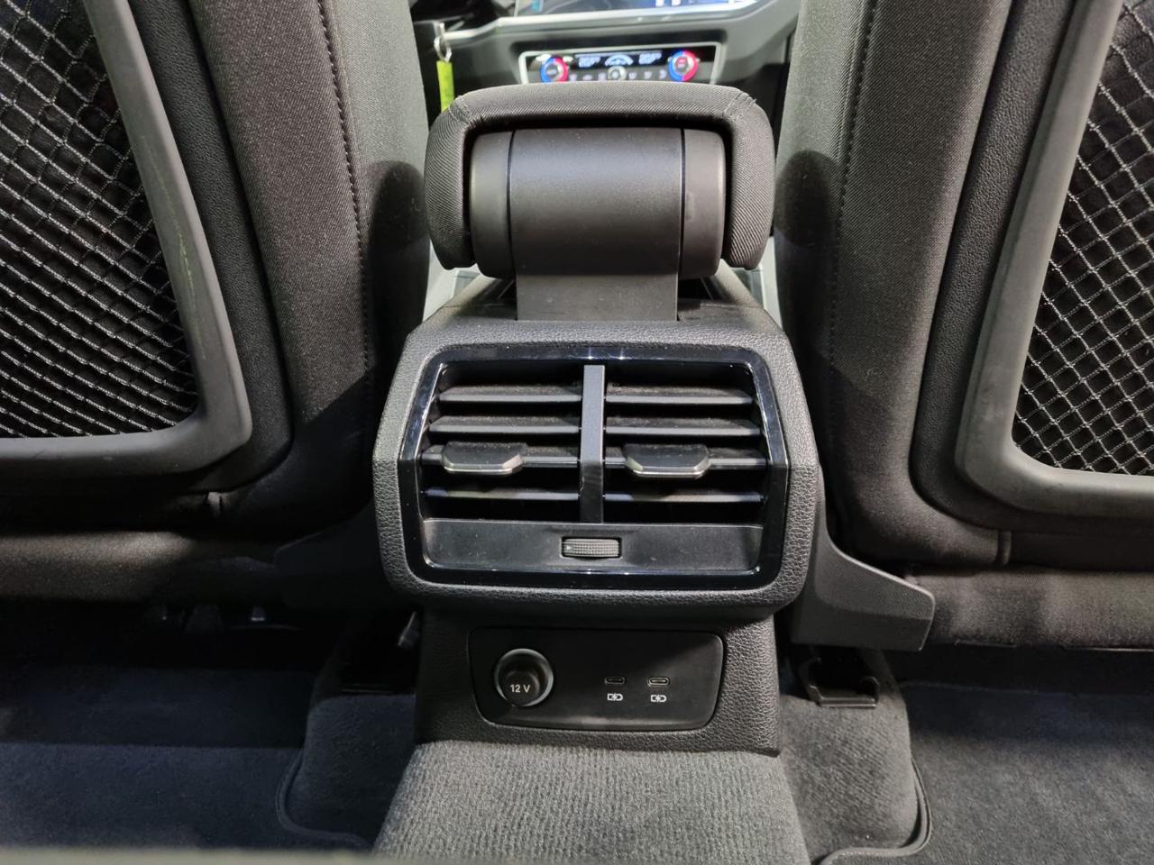 AUDI Q3 35 TDI S tronic - 24