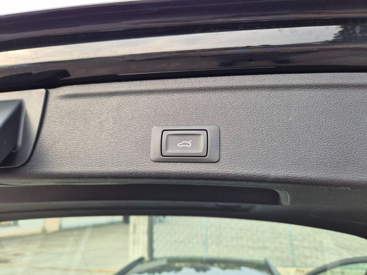 AUDI A4 Avant 35 TDI/163 CV S tronic S line edition - 18