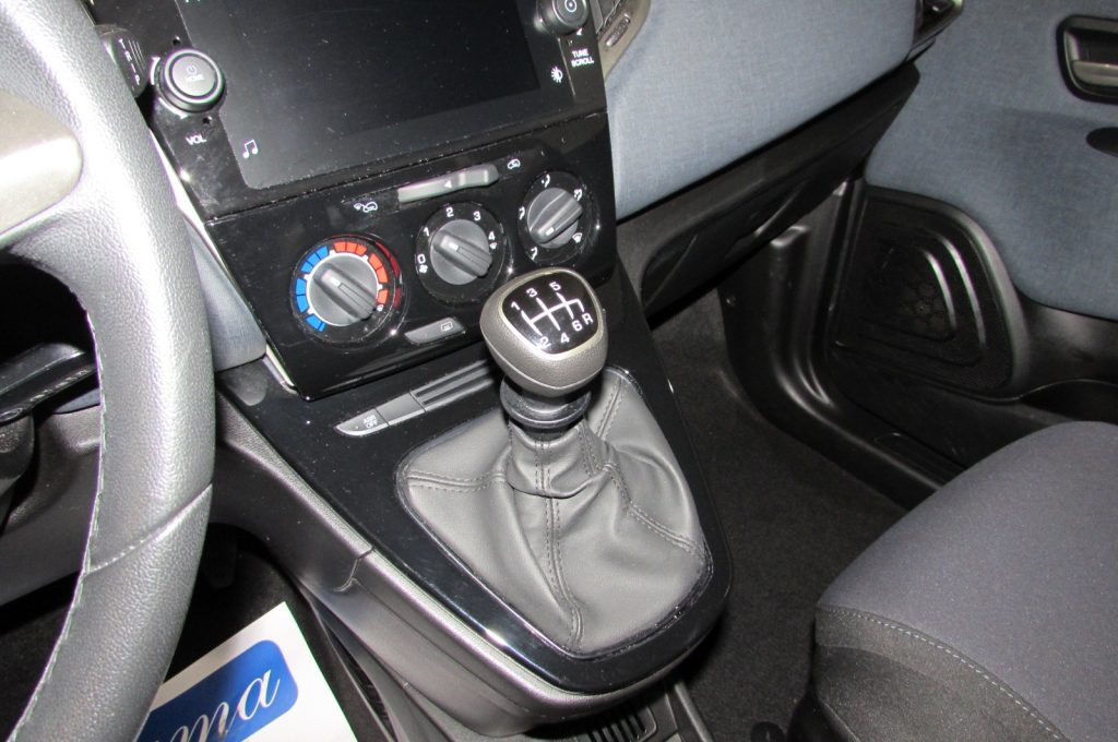 LANCIA Ypsilon 1.0 FireFly 5 porte S&S Hybrid Ecochic Gold - 10