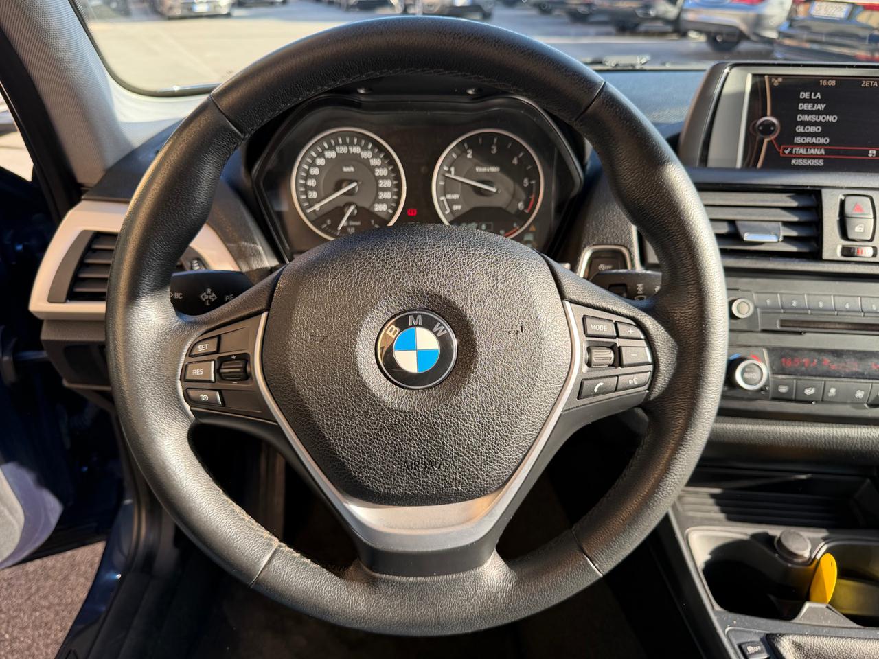 BMW 118 d 5p. Unique - 14