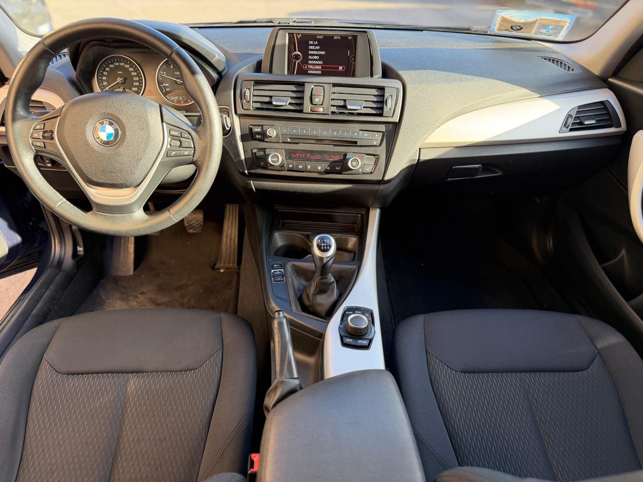 BMW 118 d 5p. Unique - 10