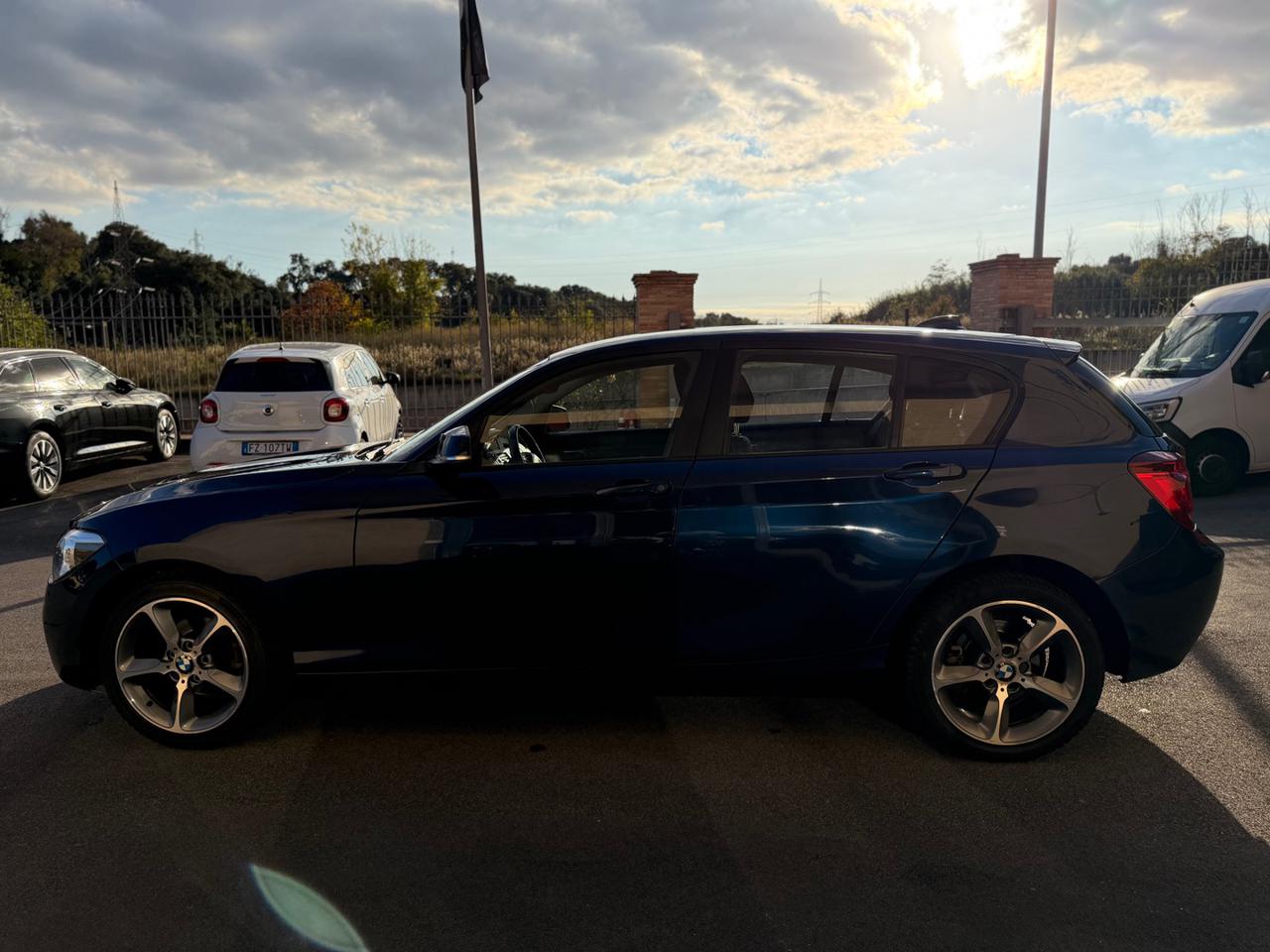 BMW 118 d 5p. Unique - 17