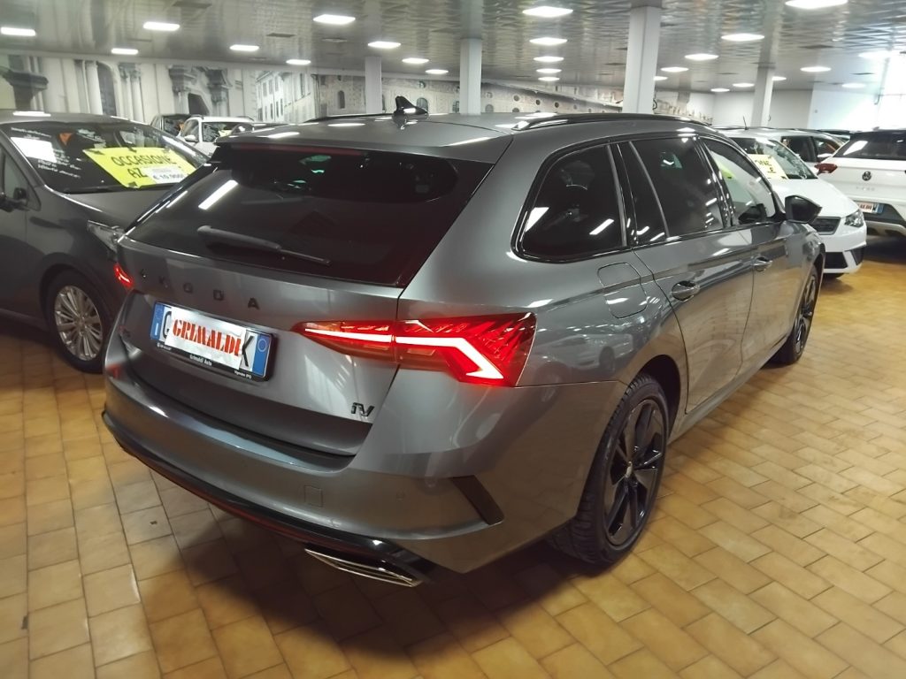 SKODA Octavia 1.4 TSI Plug-In Hybrid DSG Wagon RS - 8