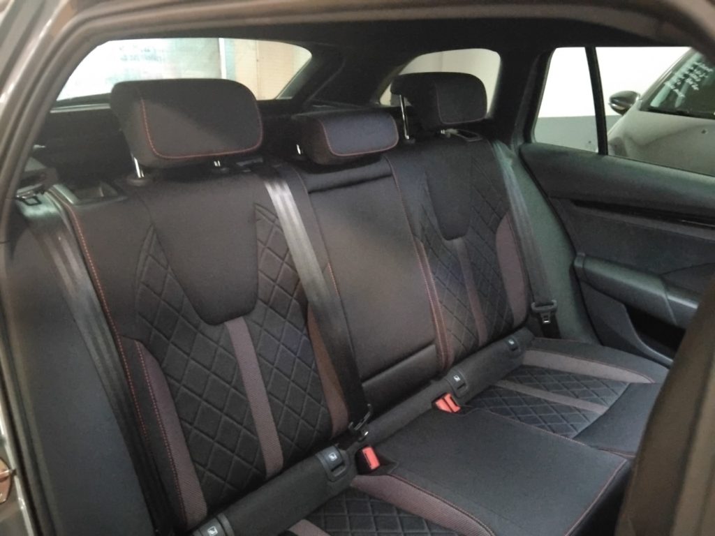 SKODA Octavia 1.4 TSI Plug-In Hybrid DSG Wagon RS - 13