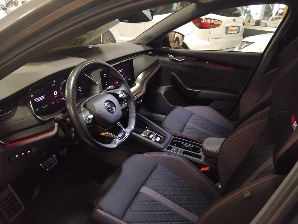 SKODA Octavia 1.4 TSI Plug-In Hybrid DSG Wagon RS - 17