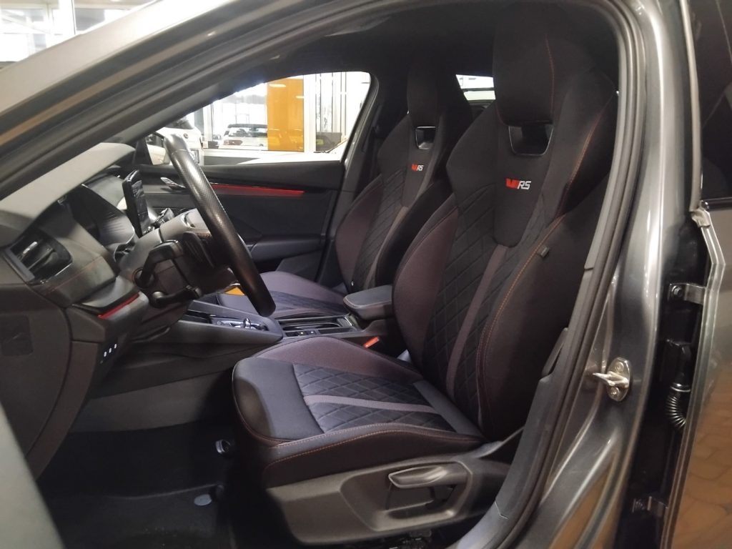 SKODA Octavia 1.4 TSI Plug-In Hybrid DSG Wagon RS - 19