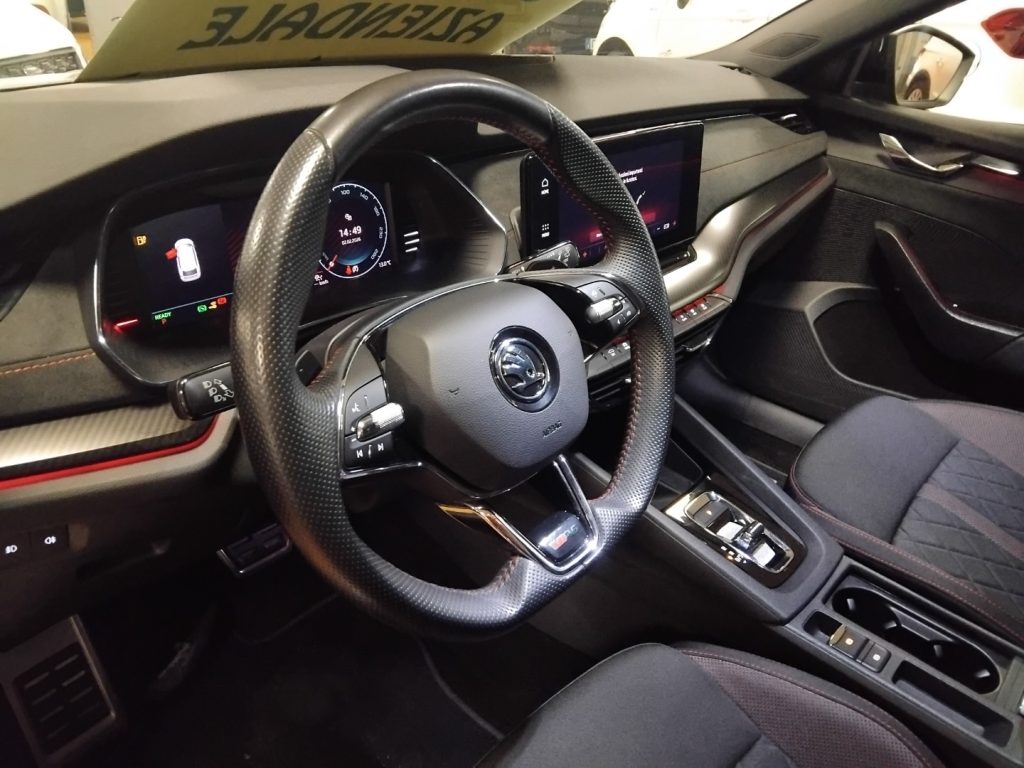 SKODA Octavia 1.4 TSI Plug-In Hybrid DSG Wagon RS - 21