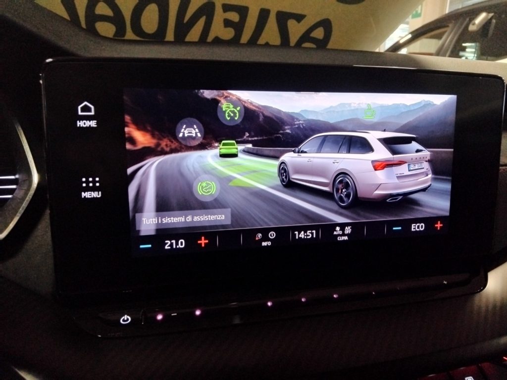 SKODA Octavia 1.4 TSI Plug-In Hybrid DSG Wagon RS - 25