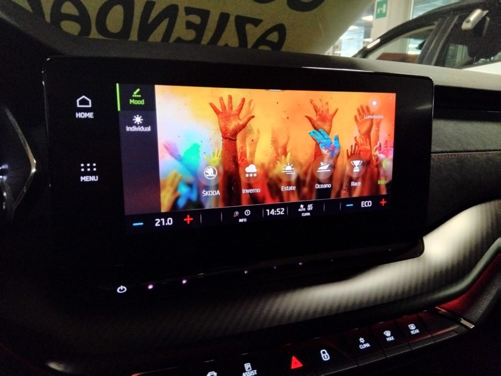 SKODA Octavia 1.4 TSI Plug-In Hybrid DSG Wagon RS - 32