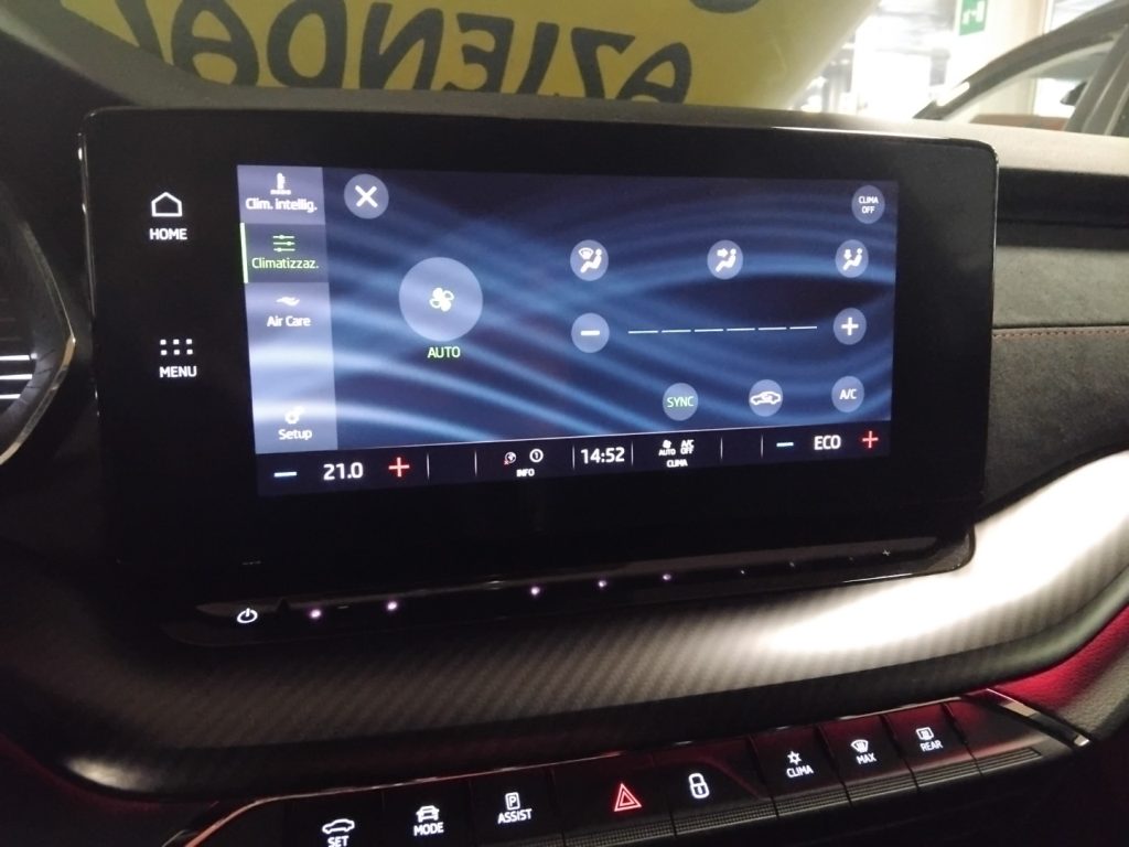 SKODA Octavia 1.4 TSI Plug-In Hybrid DSG Wagon RS - 35