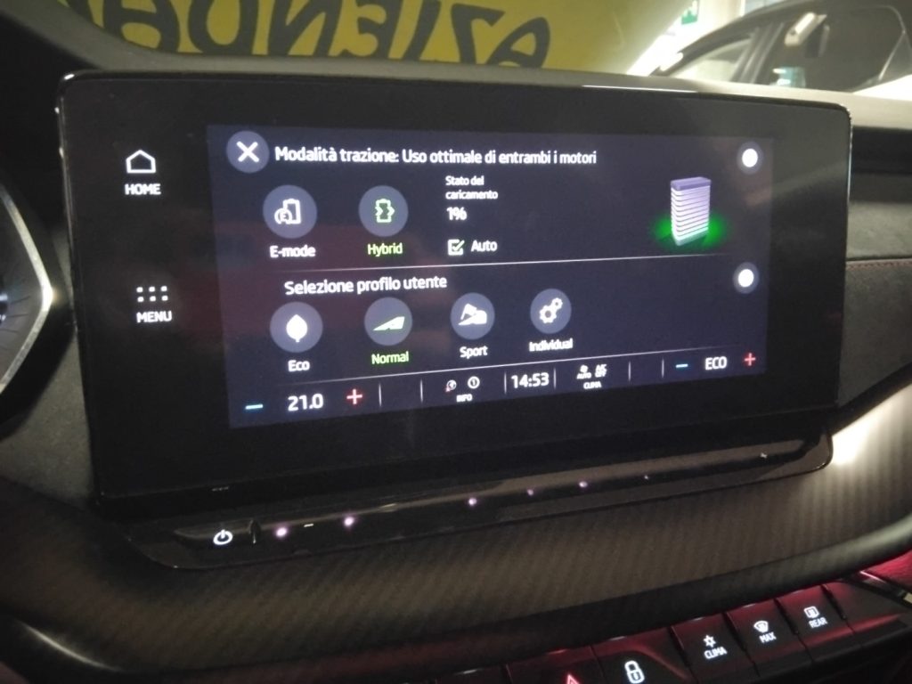 SKODA Octavia 1.4 TSI Plug-In Hybrid DSG Wagon RS - 36