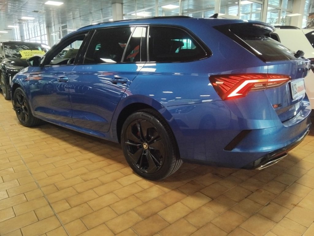 SKODA Octavia 1.4 TSI Plug-In Hybrid DSG Wagon RS MATRIX - 4