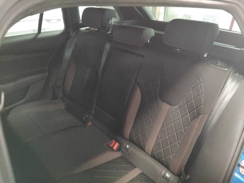 SKODA Octavia 1.4 TSI Plug-In Hybrid DSG Wagon RS MATRIX - 8