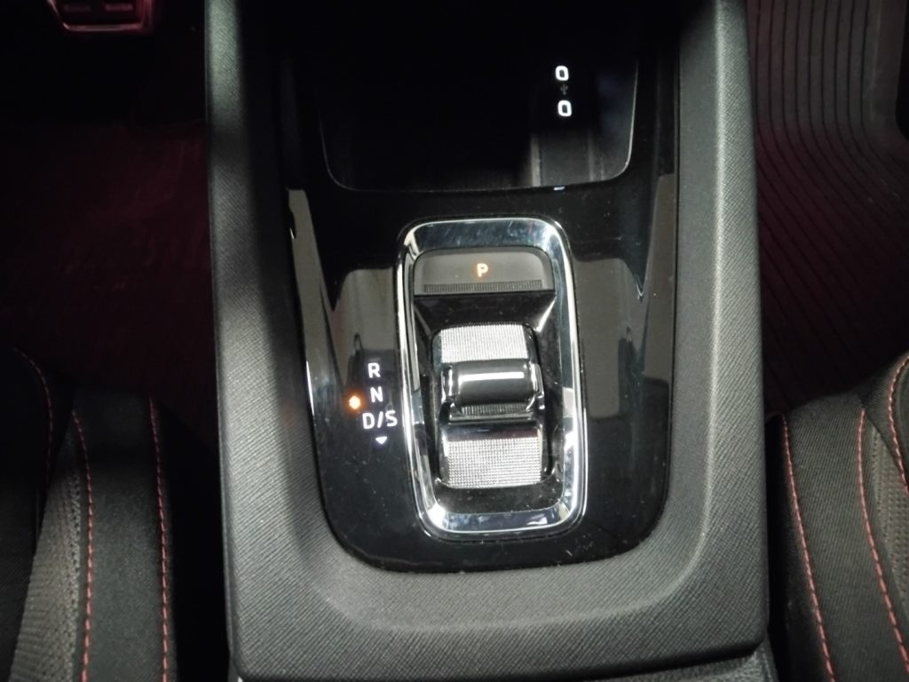 SKODA Octavia 1.4 TSI Plug-In Hybrid DSG Wagon RS MATRIX - 19