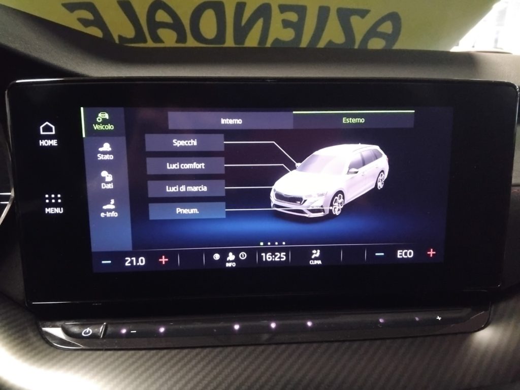 SKODA Octavia 1.4 TSI Plug-In Hybrid DSG Wagon RS MATRIX - 24