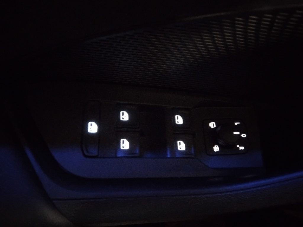 SKODA Octavia 1.4 TSI Plug-In Hybrid DSG Wagon RS MATRIX - 26