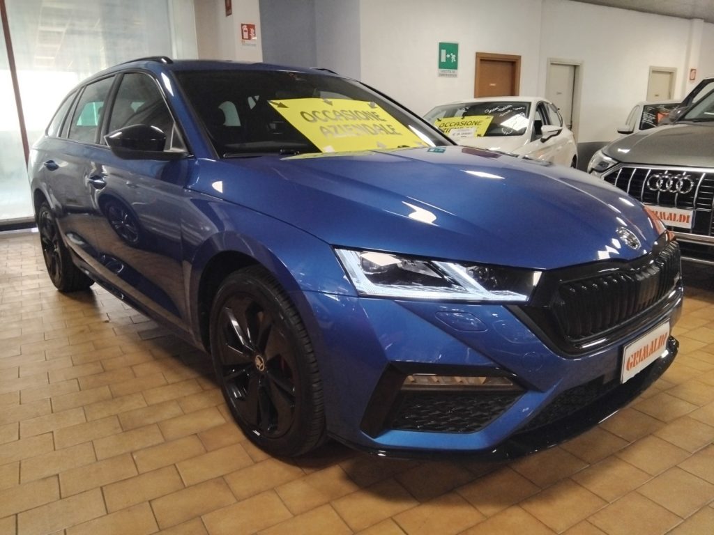 SKODA Octavia 1.4 TSI Plug-In Hybrid DSG Wagon RS MATRIX - 27