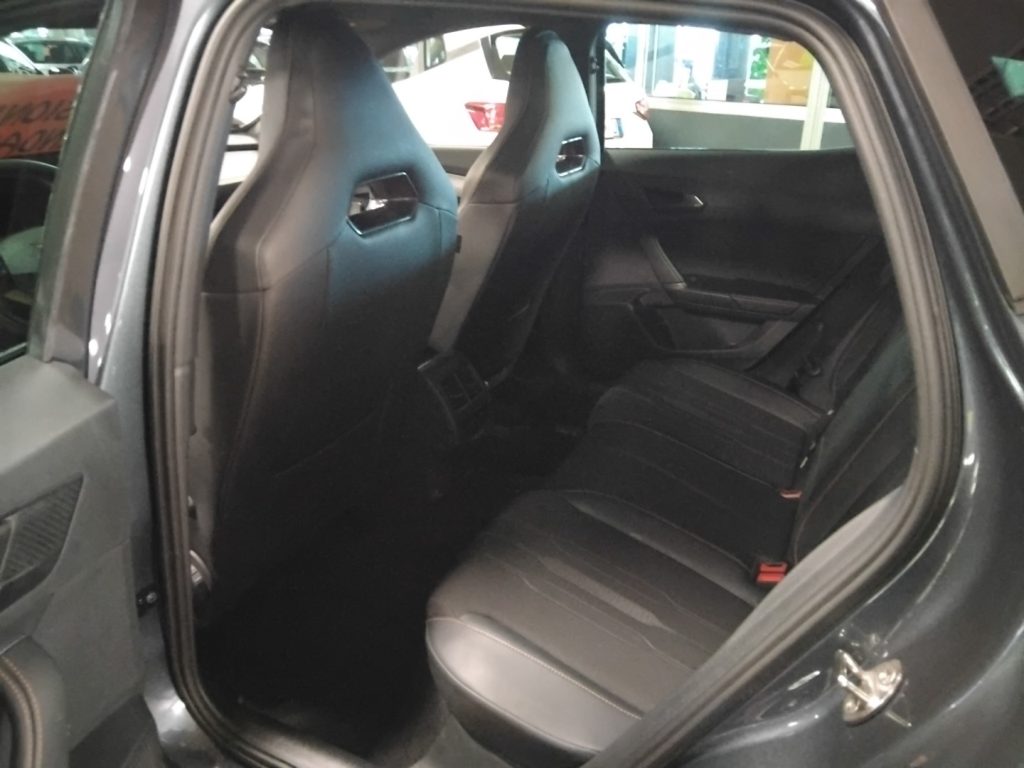 CUPRA Formentor 1.4 e-Hybrid DSG VZ 245 HP PLUG IN - 8