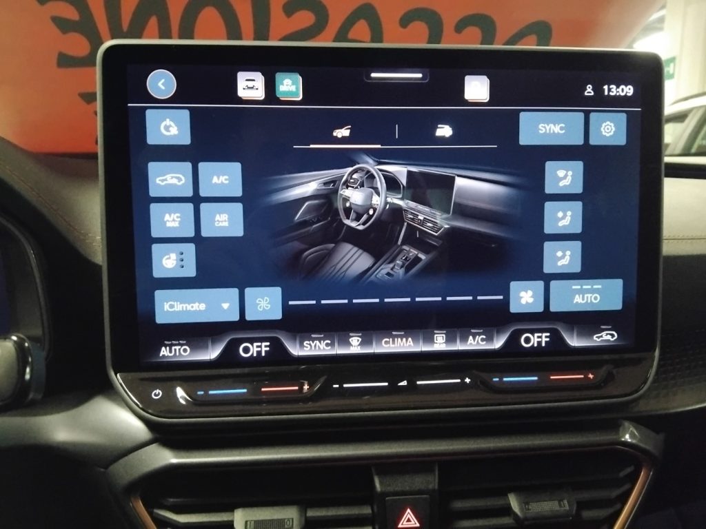 CUPRA Formentor 1.5 e-Hybrid DSG - 26